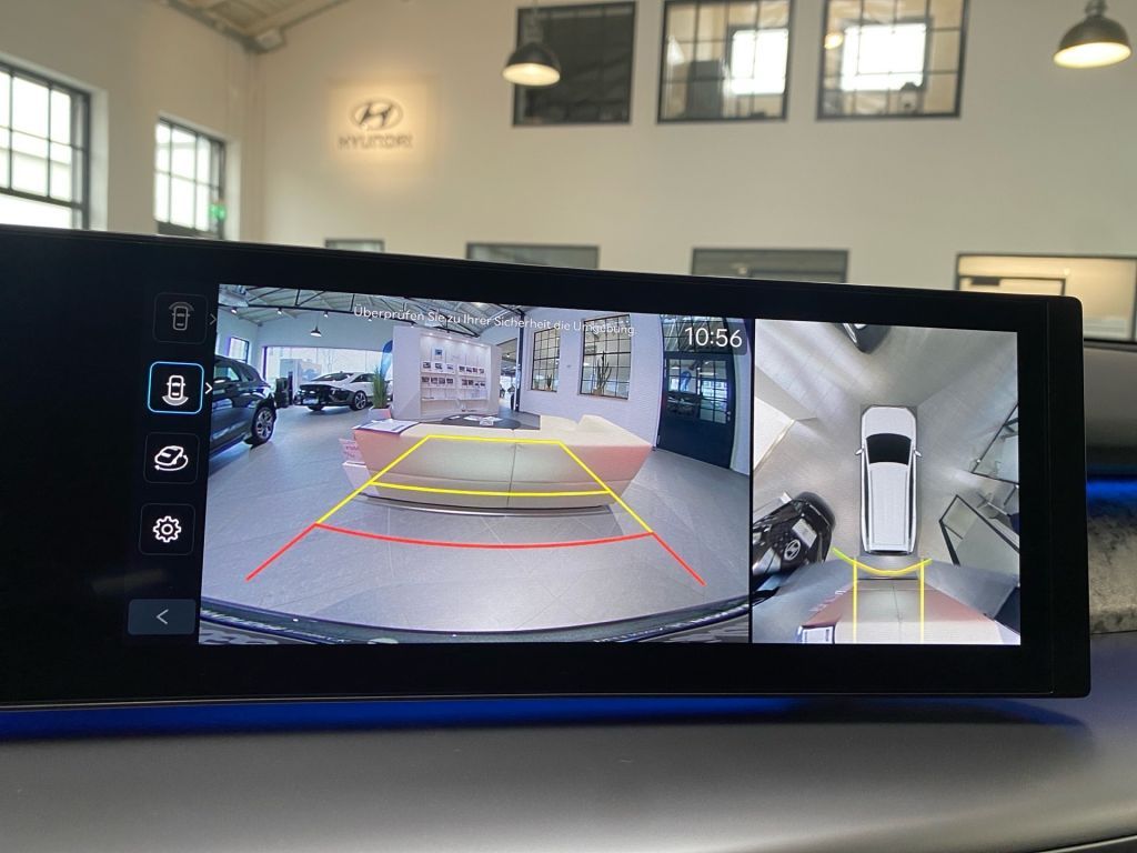 Fahrzeugabbildung Hyundai IONIQ 9 110 kWh 4WD Uniq 7 Sitzer
