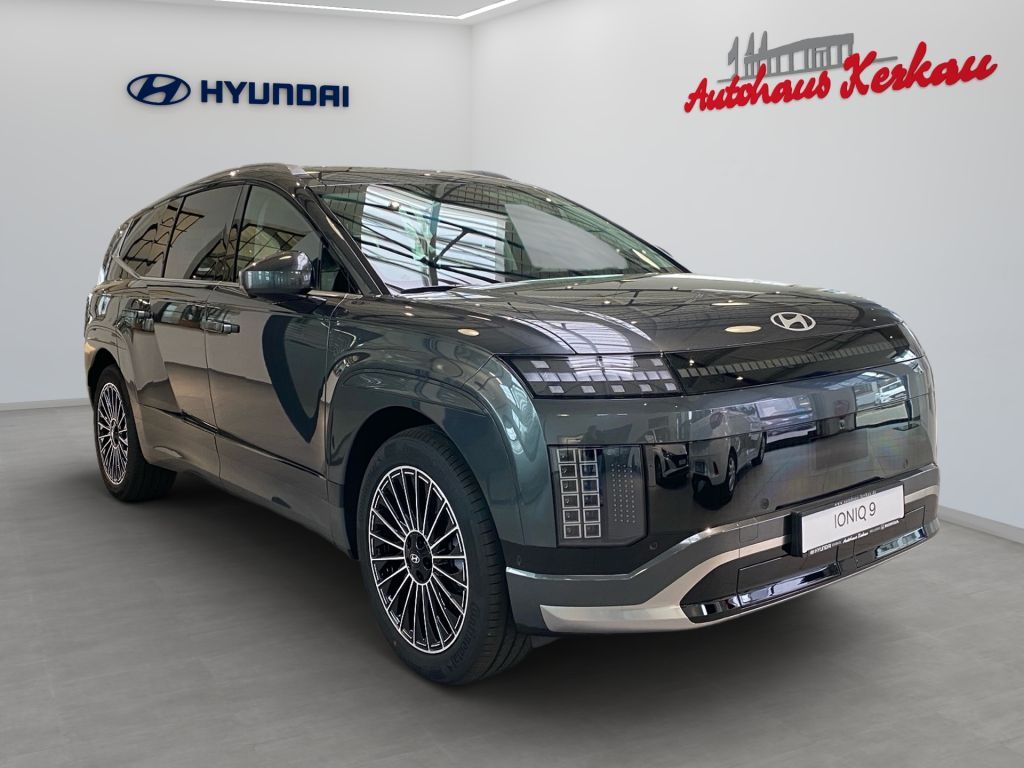 Fahrzeugabbildung Hyundai IONIQ 9 110 kWh 4WD Uniq 7 Sitzer
