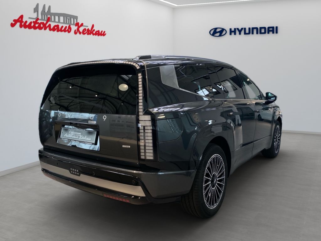 Fahrzeugabbildung Hyundai IONIQ 9 110 kWh 4WD Uniq 7 Sitzer