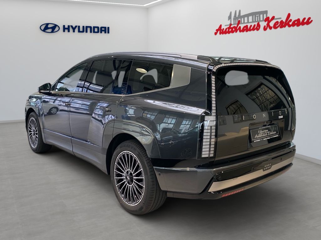 Fahrzeugabbildung Hyundai IONIQ 9 110 kWh 4WD Uniq 7 Sitzer