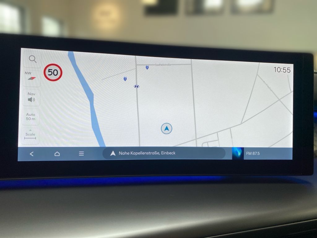 Fahrzeugabbildung Hyundai IONIQ 9 110 kWh 4WD Uniq 7 Sitzer