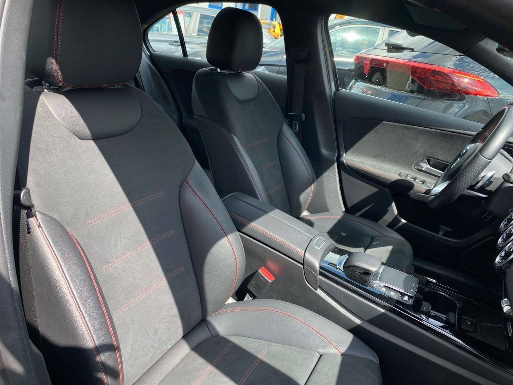 Fahrzeugabbildung Mercedes-Benz A 220 d 8G-DCT AMG Line *8fach bereift* Fahrassi
