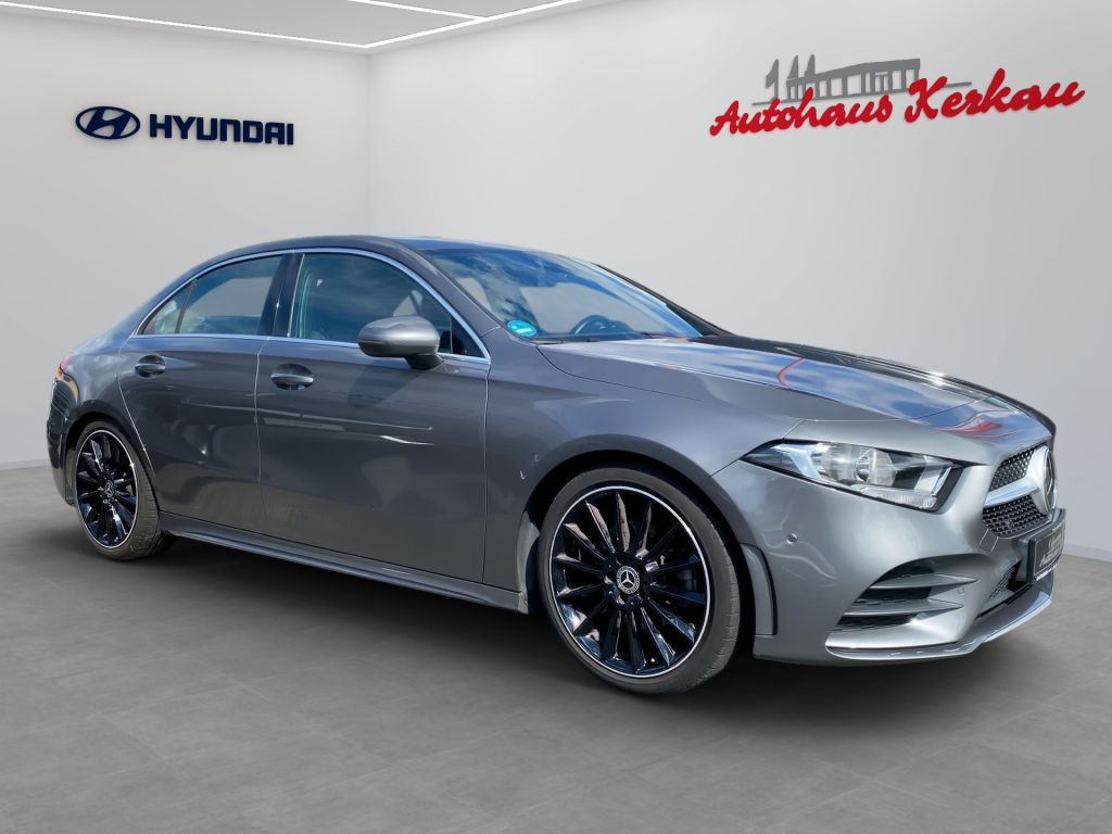 Fahrzeugabbildung Mercedes-Benz A 220 d 8G-DCT AMG Line *8fach bereift* Fahrassi