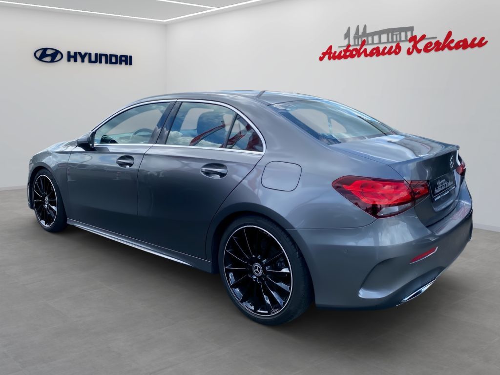 Fahrzeugabbildung Mercedes-Benz A 220 d 8G-DCT AMG Line *8fach bereift* Fahrassi