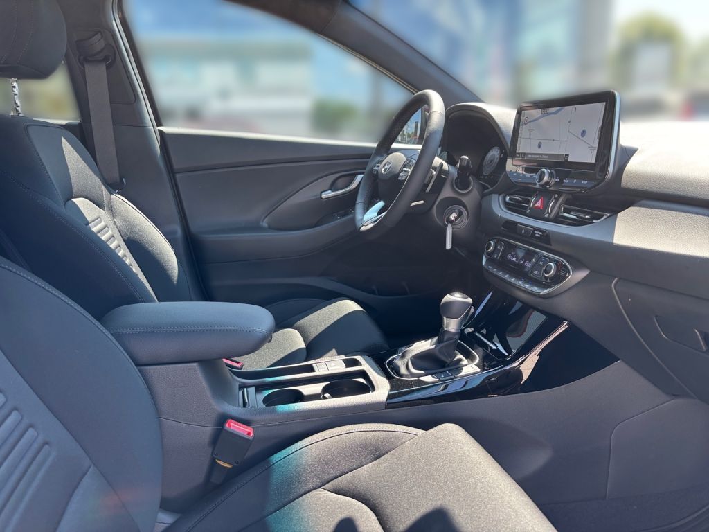 Fahrzeugabbildung Hyundai i30 1.6 T-GDI DCT Trend + Pano
