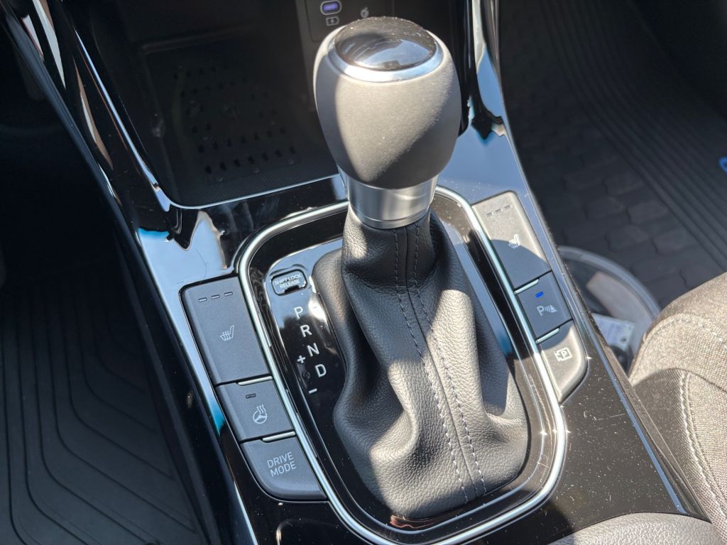 Fahrzeugabbildung Hyundai i30 1.6 T-GDI DCT Trend + Pano
