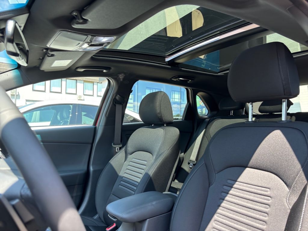 Fahrzeugabbildung Hyundai i30 1.6 T-GDI DCT Trend + Pano