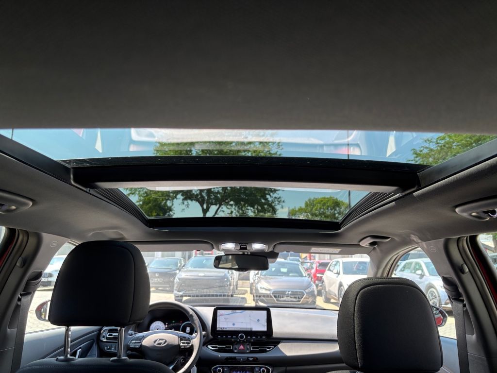 Fahrzeugabbildung Hyundai i30 1.6 T-GDI DCT Trend + Pano