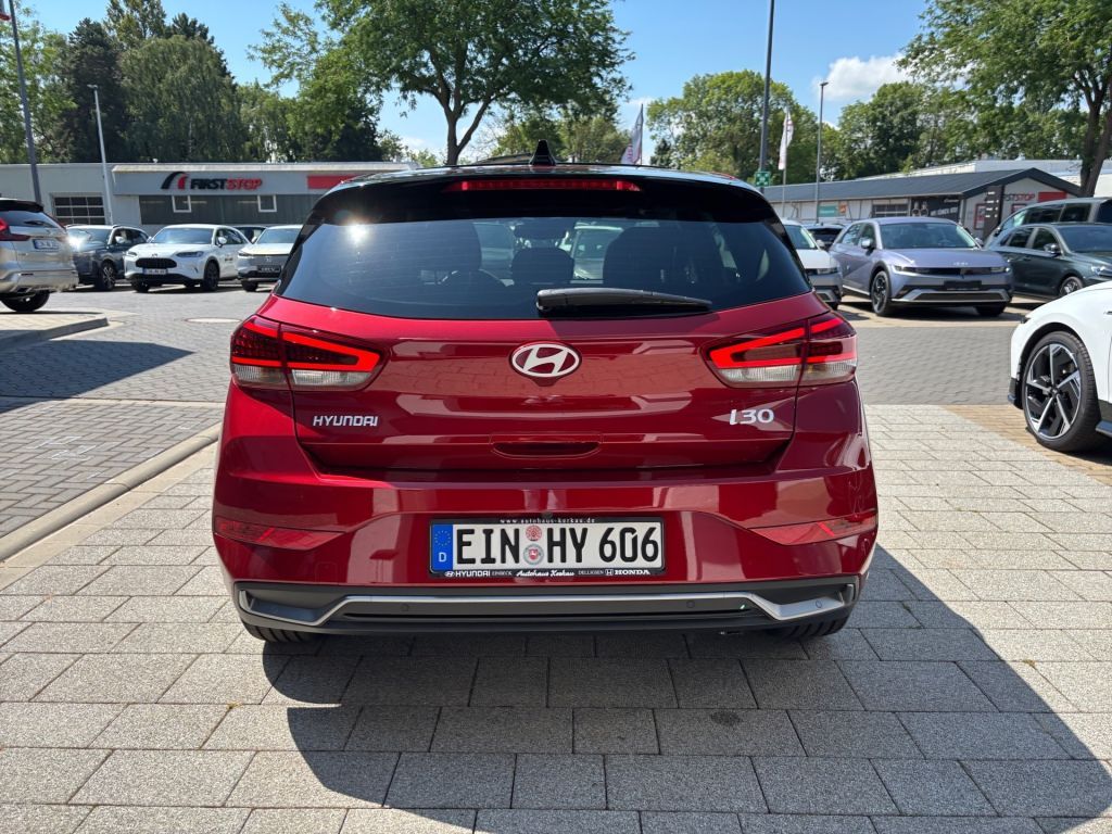 Fahrzeugabbildung Hyundai i30 1.6 T-GDI DCT Trend + Pano