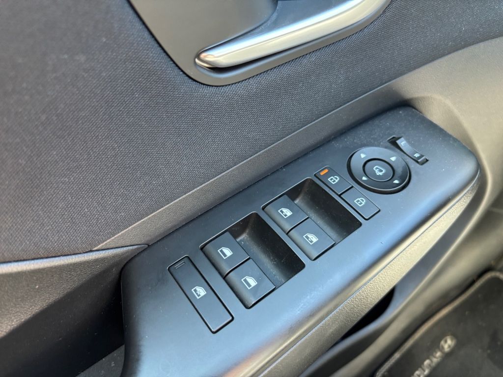 Fahrzeugabbildung Hyundai KONA 1.6 GDI DCT Hybrid Trend *Assistenz-P.*LED*