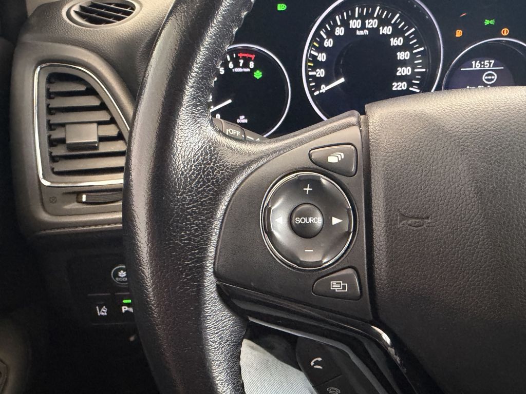 Fahrzeugabbildung Honda HR-V 1.5 i-VTEC Elegance + LED + R.Kamera +