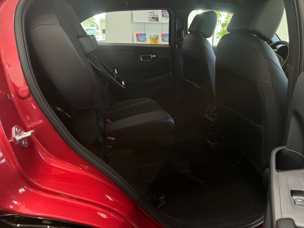 Fahrzeugabbildung Honda HR-V e:HEV 1.5 i-MMD Hybrid Advance Sport (RV/RV