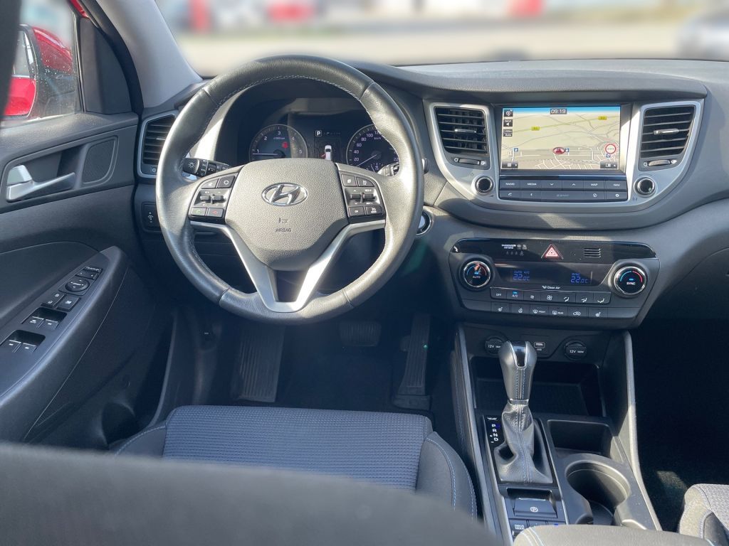 Fahrzeugabbildung Hyundai Tucson blue 1.7 CRDi 2WD DCT Premium *1HD*