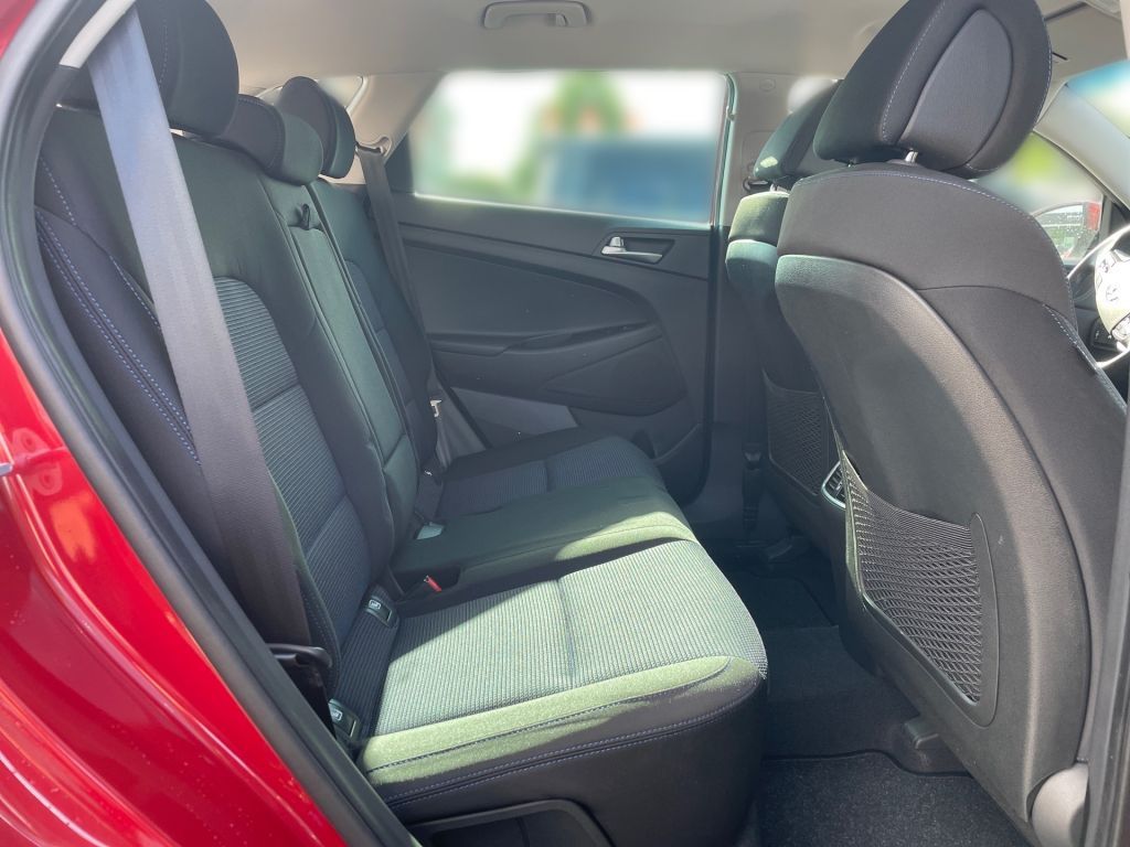 Fahrzeugabbildung Hyundai Tucson blue 1.7 CRDi 2WD DCT Premium *1HD*