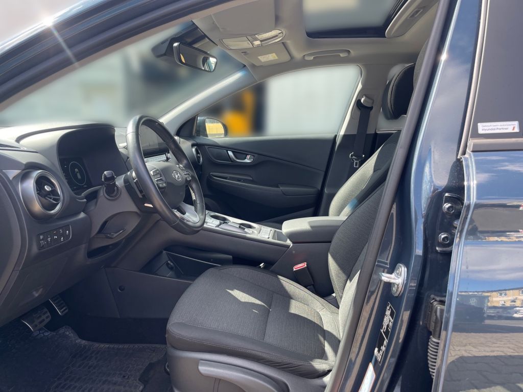 Fahrzeugabbildung Hyundai KONA EV Trend Navi, Assist. Schiebedach