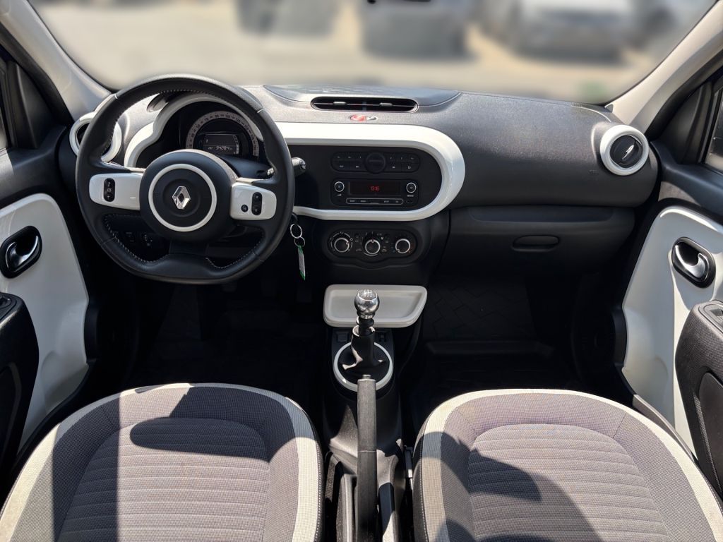 Fahrzeugabbildung Renault Twingo ENERGY TCe 90 Intens *Ganzjahresreifen*