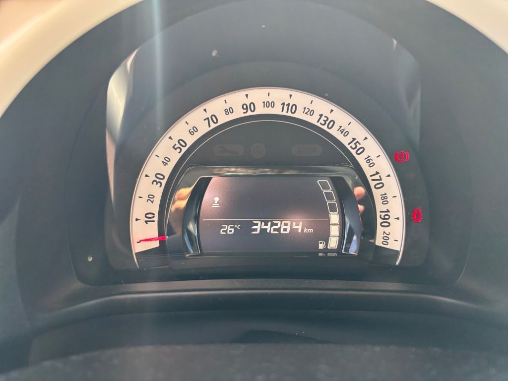 Fahrzeugabbildung Renault Twingo ENERGY TCe 90 Intens *Ganzjahresreifen*