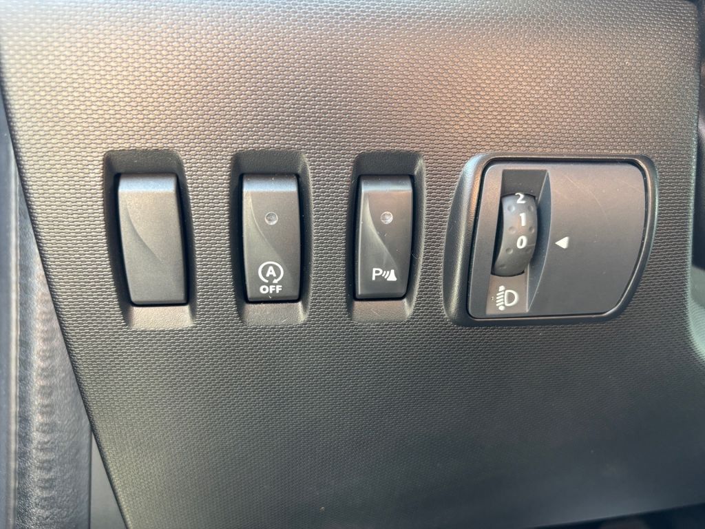 Fahrzeugabbildung Renault Twingo ENERGY TCe 90 Intens *Ganzjahresreifen*