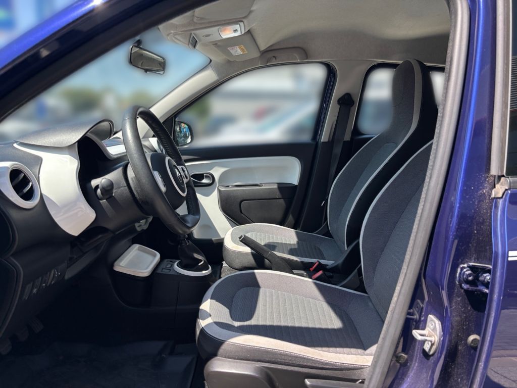 Fahrzeugabbildung Renault Twingo ENERGY TCe 90 Intens *Ganzjahresreifen*
