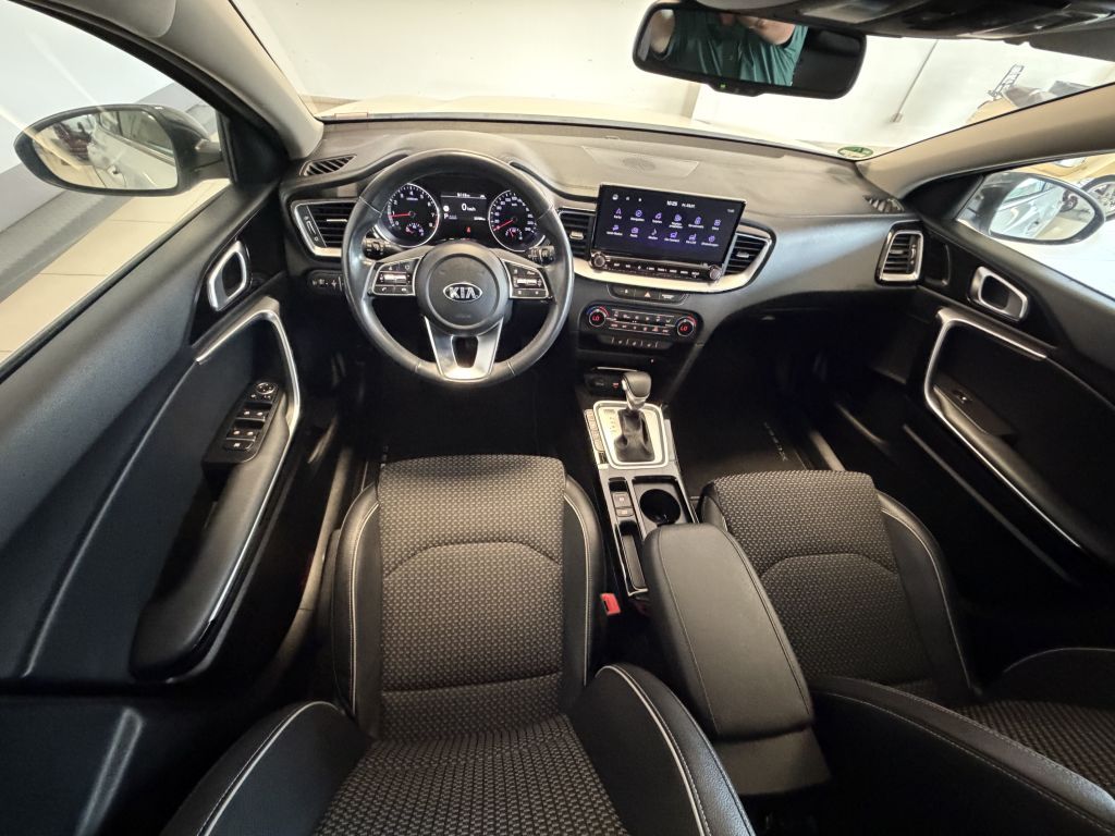 Fahrzeugabbildung Kia XCeed 1.5 T-GDI OPF DCT7  SPIRIT *Pano*Navi-P.*