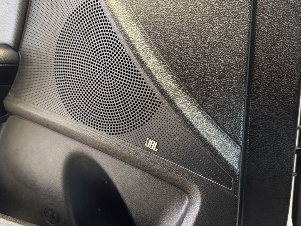 Fahrzeugabbildung Kia XCeed 1.5 T-GDI OPF DCT7  SPIRIT *Pano*Navi-P.*