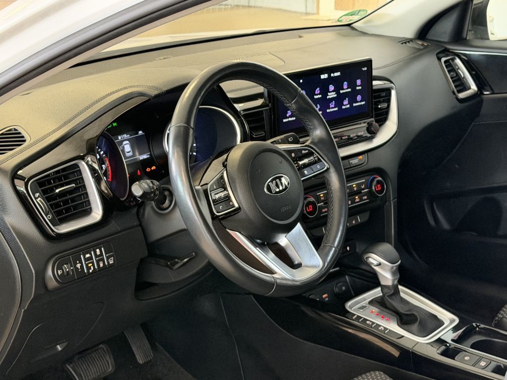 Fahrzeugabbildung Kia XCeed 1.5 T-GDI OPF DCT7  SPIRIT *Pano*Navi-P.*