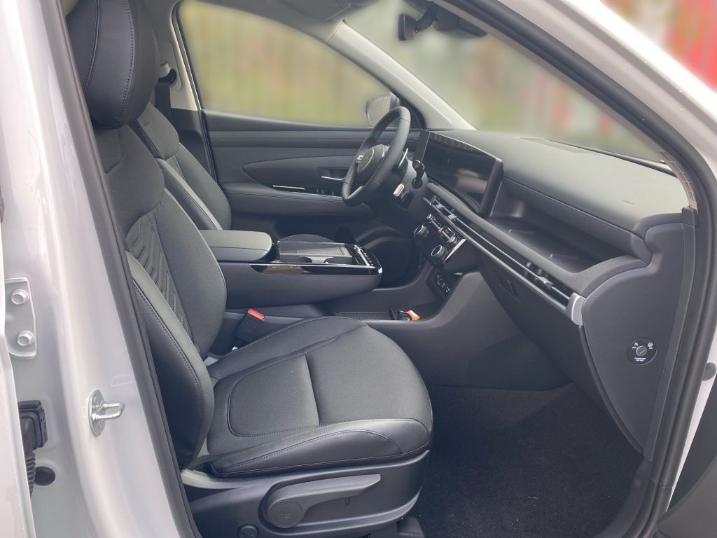 Fahrzeugabbildung Hyundai TUCSON 1.6 CRDi 48V-Hybrid 4WD DCT Trend