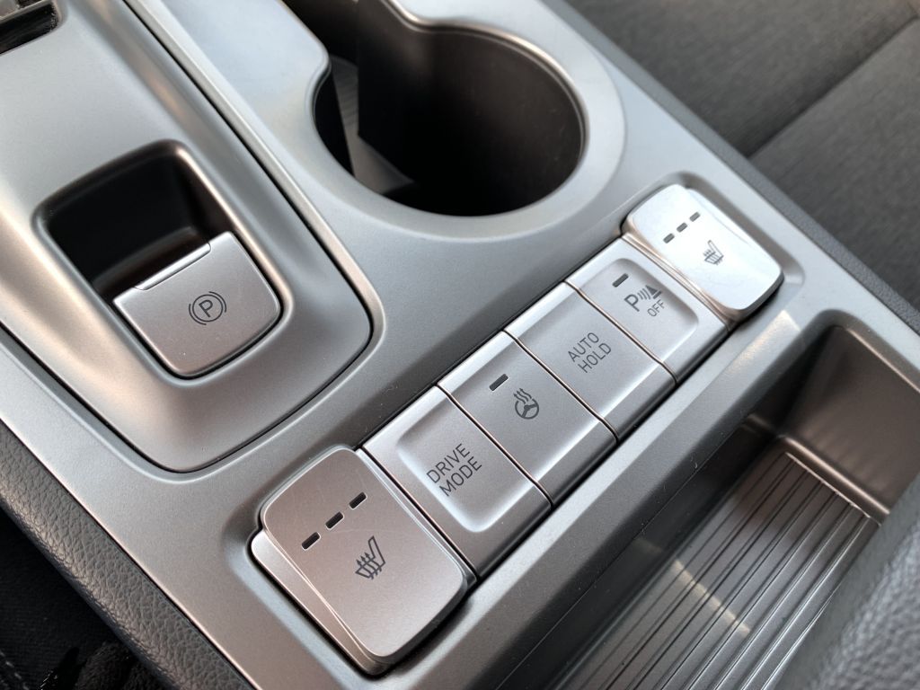 Fahrzeugabbildung Hyundai Kona EV Advantage *Ganzjahresreifen* SOH 93,9%*