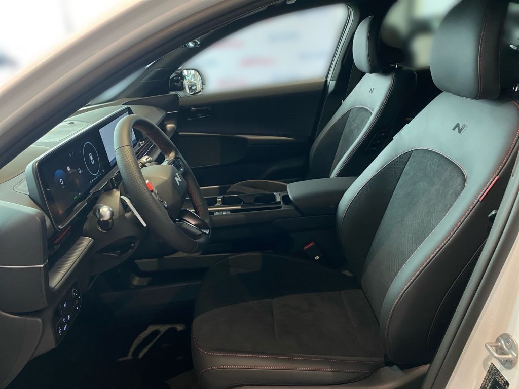 Fahrzeugabbildung Hyundai IONIQ 6 84 kWh 4WD N Line X