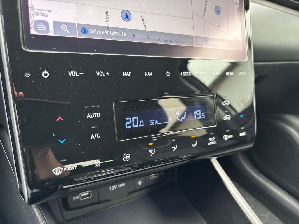 Fahrzeugabbildung Hyundai TUCSON 1.6 T-GDi 48V 4WD DCT Prime *8fach bereif