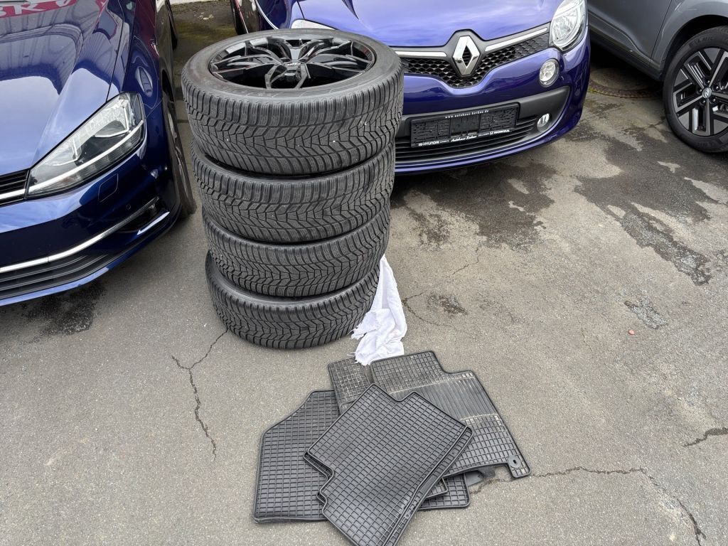 Fahrzeugabbildung Hyundai TUCSON 1.6 T-GDi 48V 4WD DCT Prime *8fach bereif