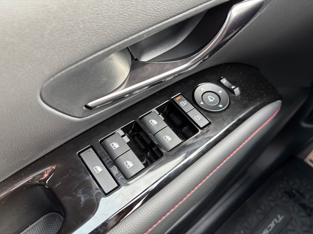 Fahrzeugabbildung Hyundai TUCSON 1.6 T-GDi 2WD DCT N Line (NX4e)