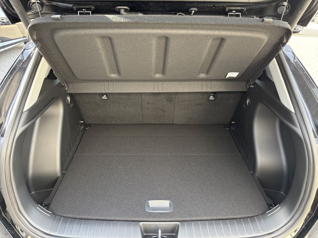 Fahrzeugabbildung Hyundai KONA Elektro 65kWh Trend + Assistenz + elektr. H