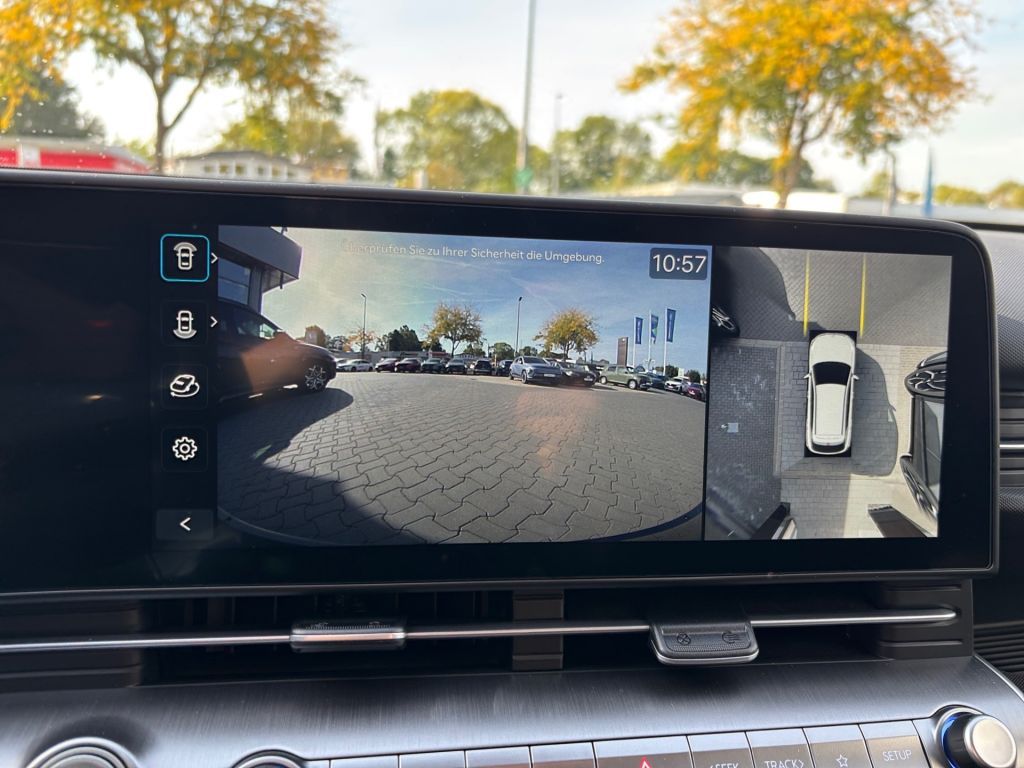 Fahrzeugabbildung Hyundai KONA Elektro 65kWh Trend + Assistenz + elektr. H