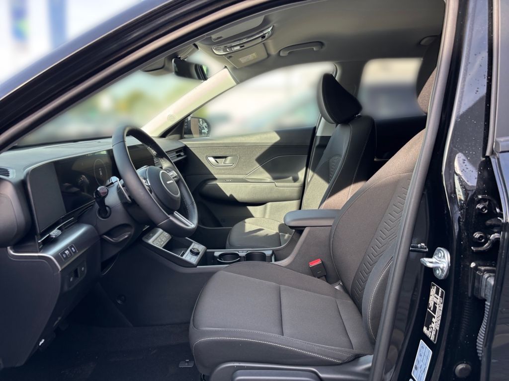 Fahrzeugabbildung Hyundai KONA Elektro 65kWh Trend + Assistenz + elektr. H