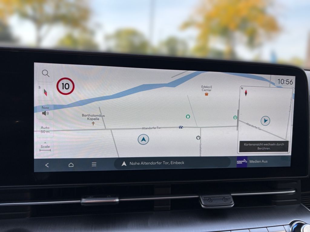 Fahrzeugabbildung Hyundai KONA Elektro 65kWh Trend + Assistenz + elektr. H