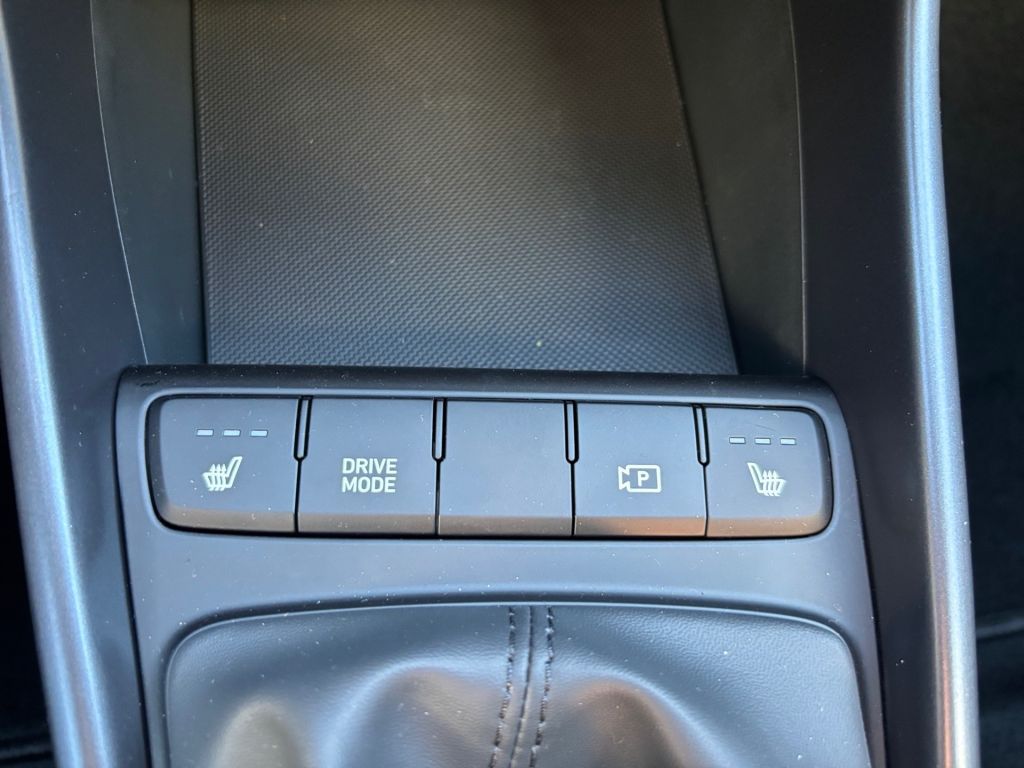 Fahrzeugabbildung Hyundai i20 1.0 T-GDI Trend BlackEdition
