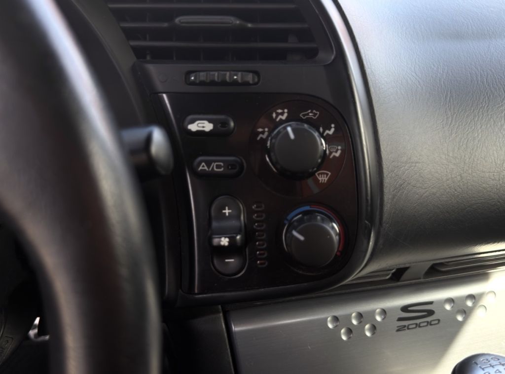 Fahrzeugabbildung Honda S 2000 *Sammlerstück * 2HD * Inspektion+Tüv neu