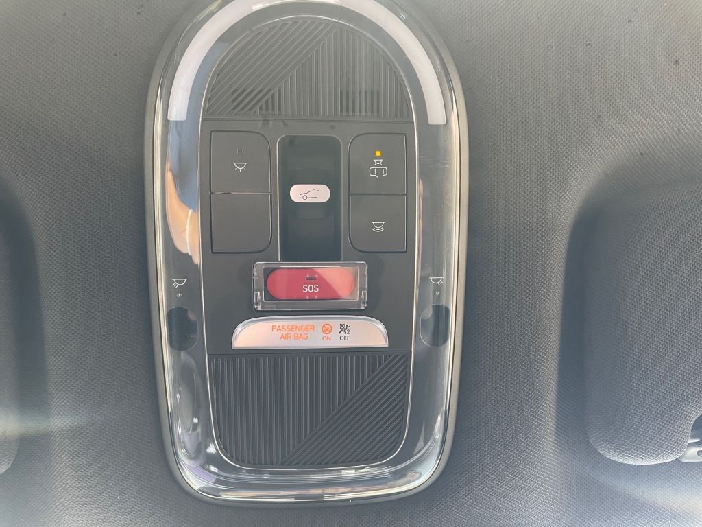Fahrzeugabbildung Hyundai IONIQ 6 77,4 kWh 4WD Uniq *digitale Außenspiegel