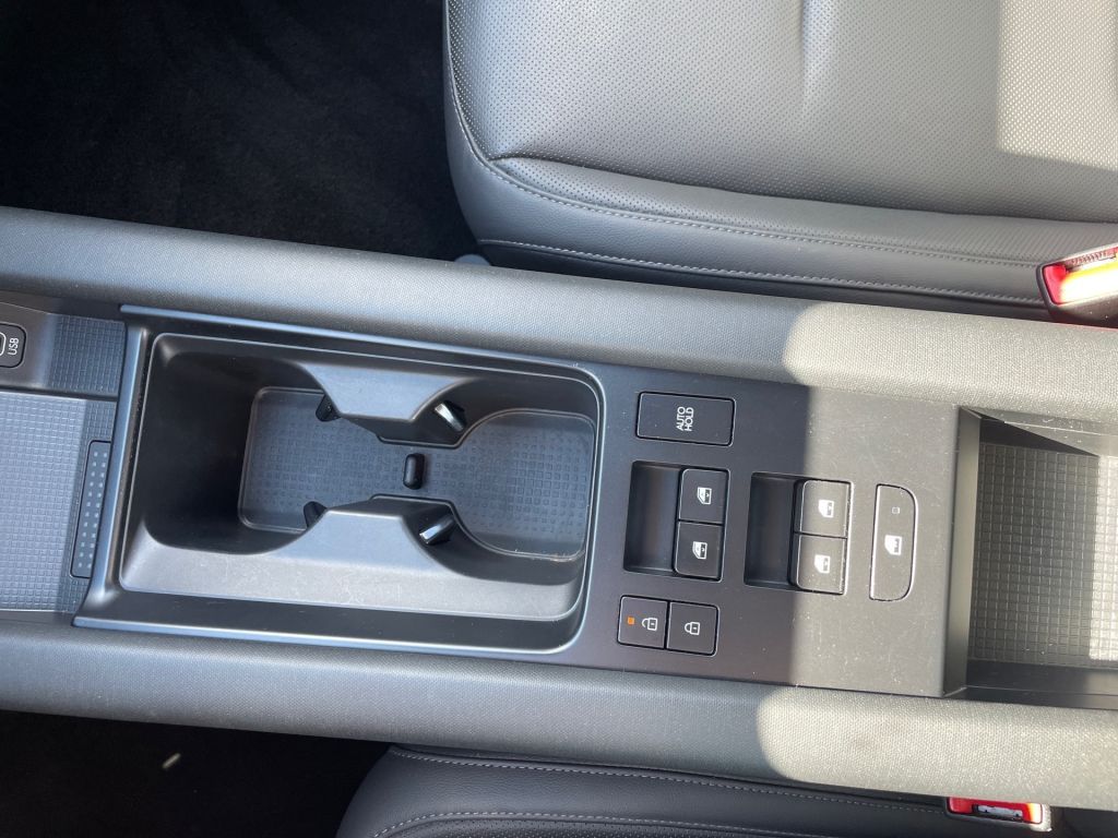Fahrzeugabbildung Hyundai IONIQ 6 77,4 kWh 4WD Uniq *digitale Außenspiegel
