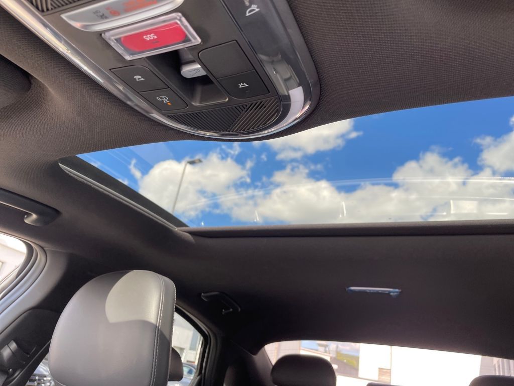 Fahrzeugabbildung Hyundai IONIQ 6 77,4 kWh 4WD Uniq *digitale Außenspiegel