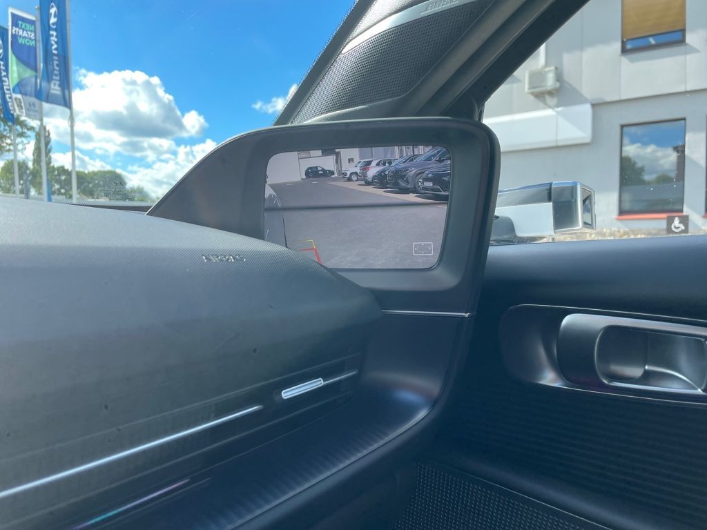 Fahrzeugabbildung Hyundai IONIQ 6 77,4 kWh 4WD Uniq *digitale Außenspiegel
