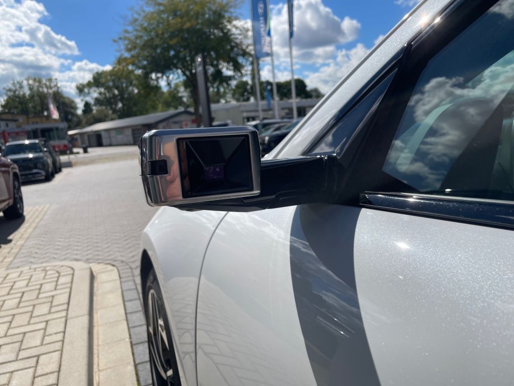 Fahrzeugabbildung Hyundai IONIQ 6 77,4 kWh 4WD Uniq *digitale Außenspiegel