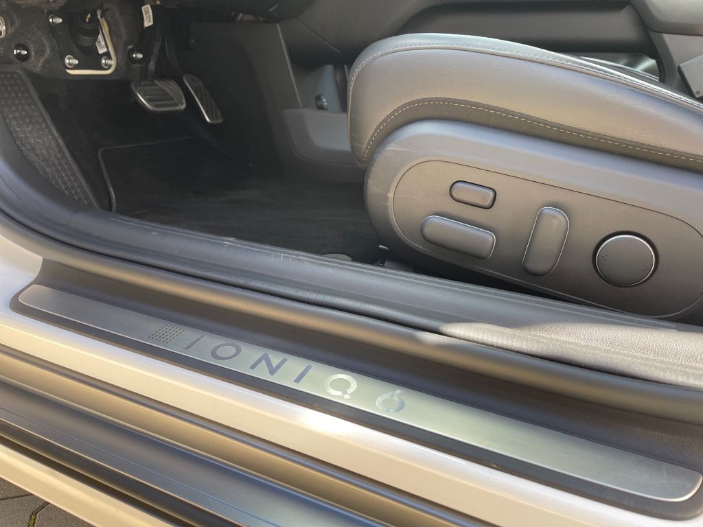 Fahrzeugabbildung Hyundai IONIQ 6 77,4 kWh 4WD Uniq *digitale Außenspiegel