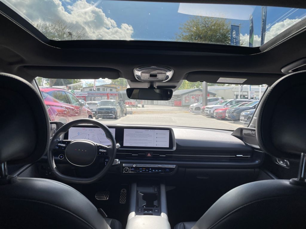 Fahrzeugabbildung Hyundai IONIQ 6 77,4 kWh 4WD Uniq *digitale Außenspiegel