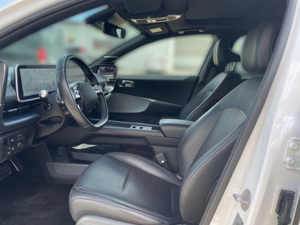 Fahrzeugabbildung Hyundai IONIQ 6 77,4 kWh 4WD Uniq *digitale Außenspiegel