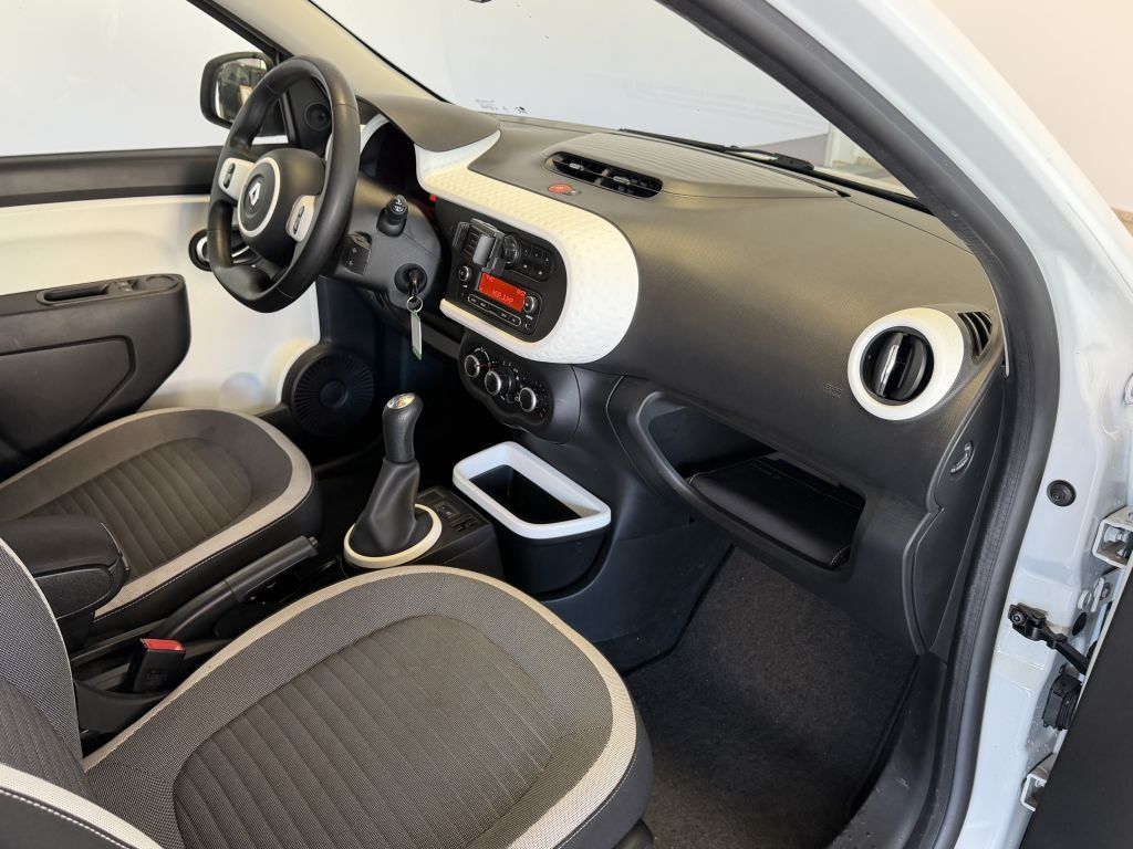 Fahrzeugabbildung Renault Twingo SCe 70 Experience + Standheizung + PDC +