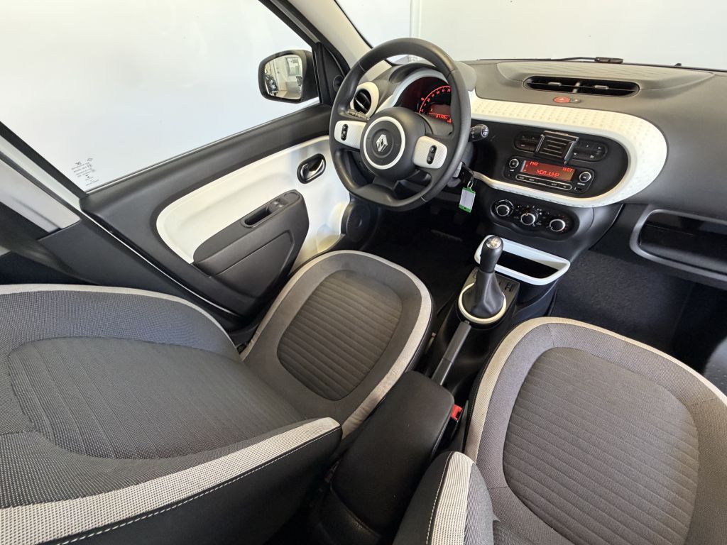 Fahrzeugabbildung Renault Twingo SCe 70 Experience + Standheizung + PDC +
