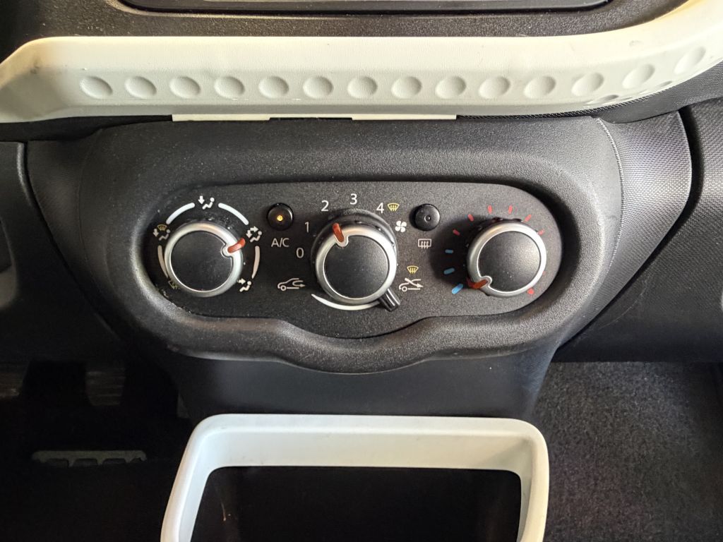 Fahrzeugabbildung Renault Twingo SCe 70 Experience + Standheizung + PDC +