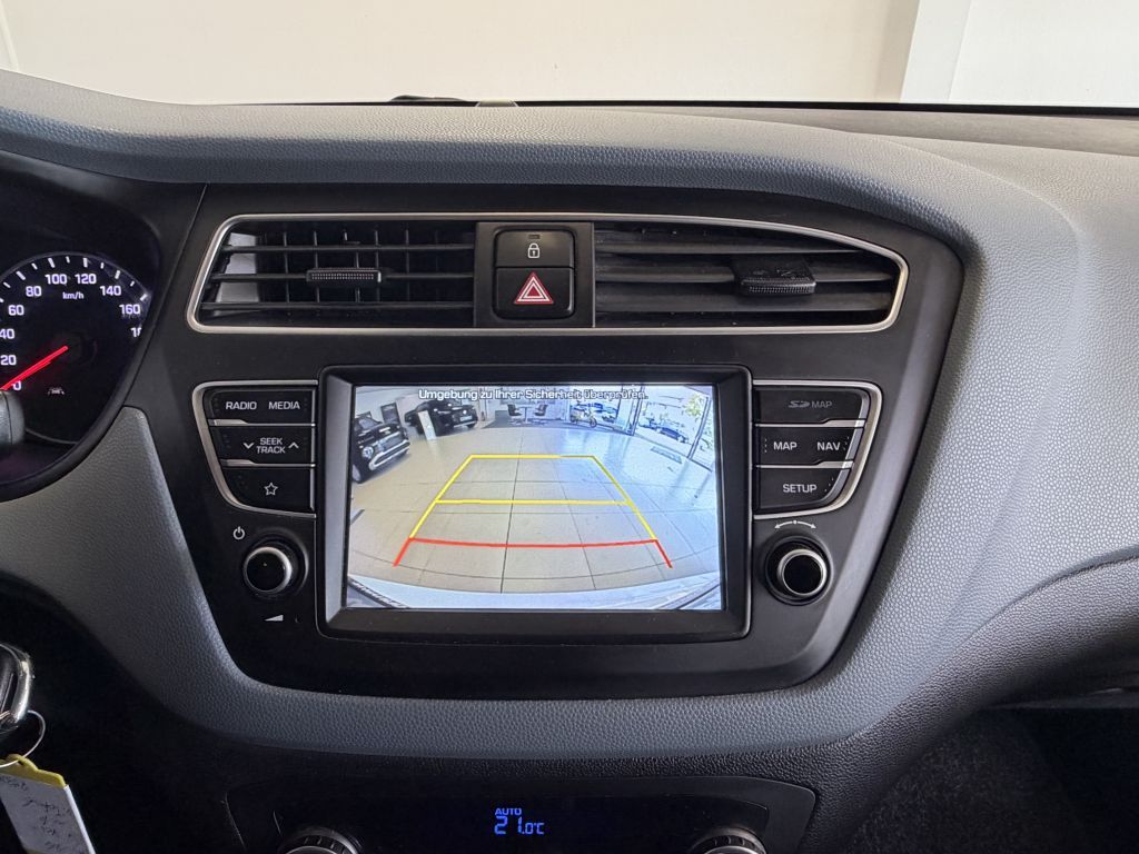 Fahrzeugabbildung Hyundai i20 blue 1.2 YES!+Navi+R-Kam.+Winterräder+